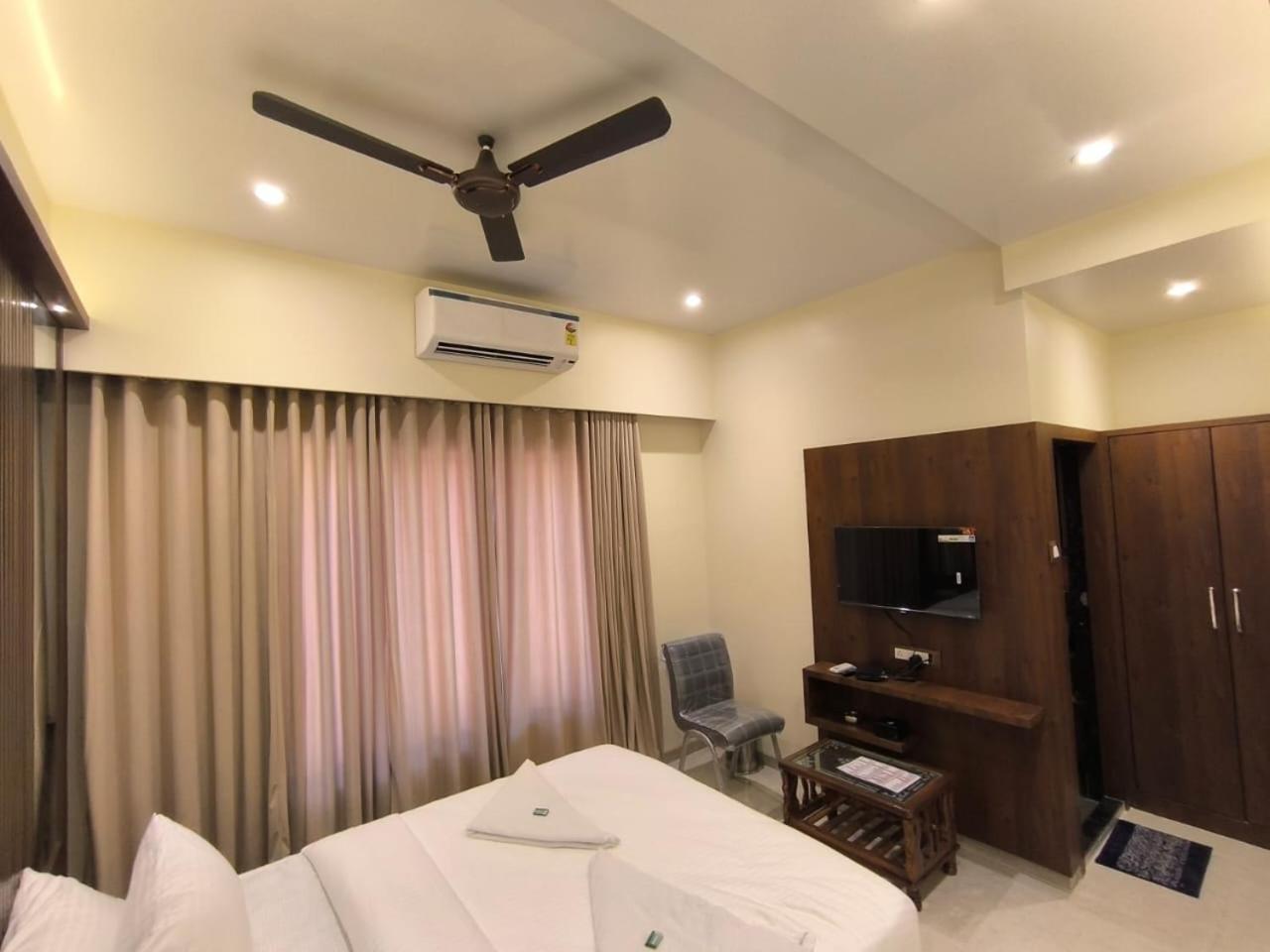 Hotel Sharan Residency Navi Mumbai Exterior foto